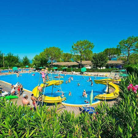 Happy Camp Mobile Homes In Camping Cisano San Vito Bardolino Buitenkant foto