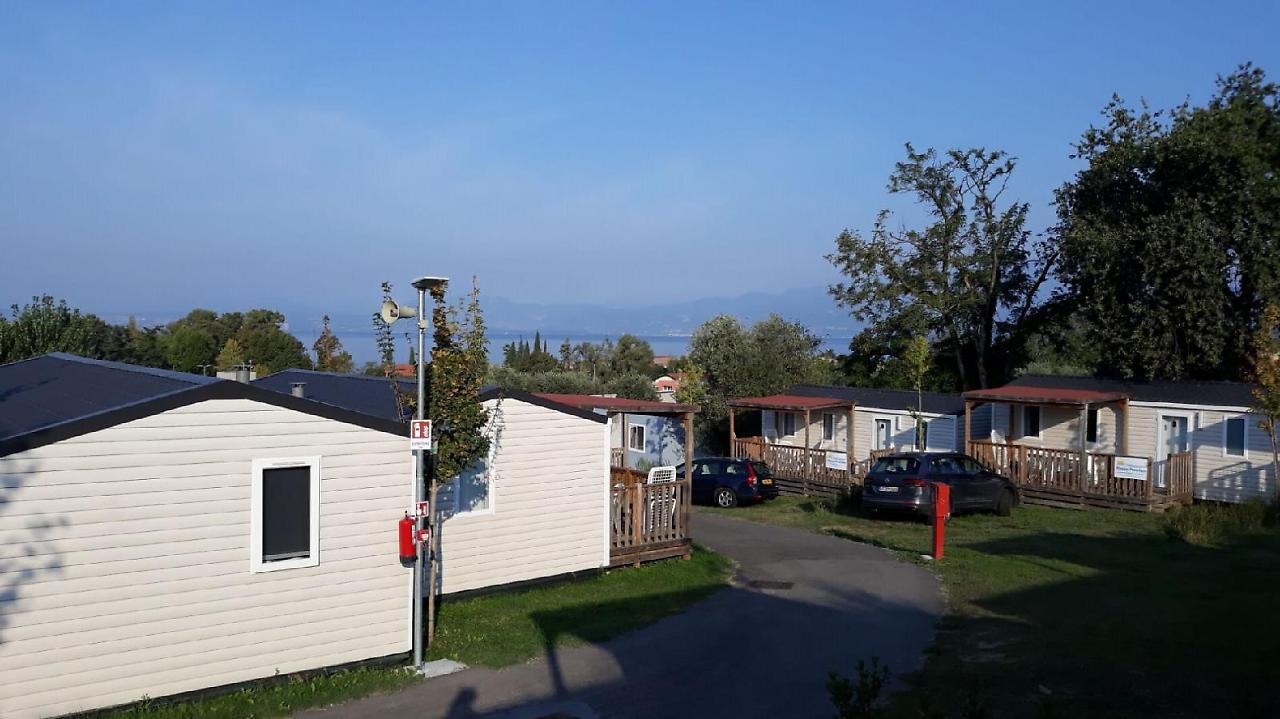 Happy Camp Mobile Homes In Camping Cisano San Vito Bardolino Buitenkant foto