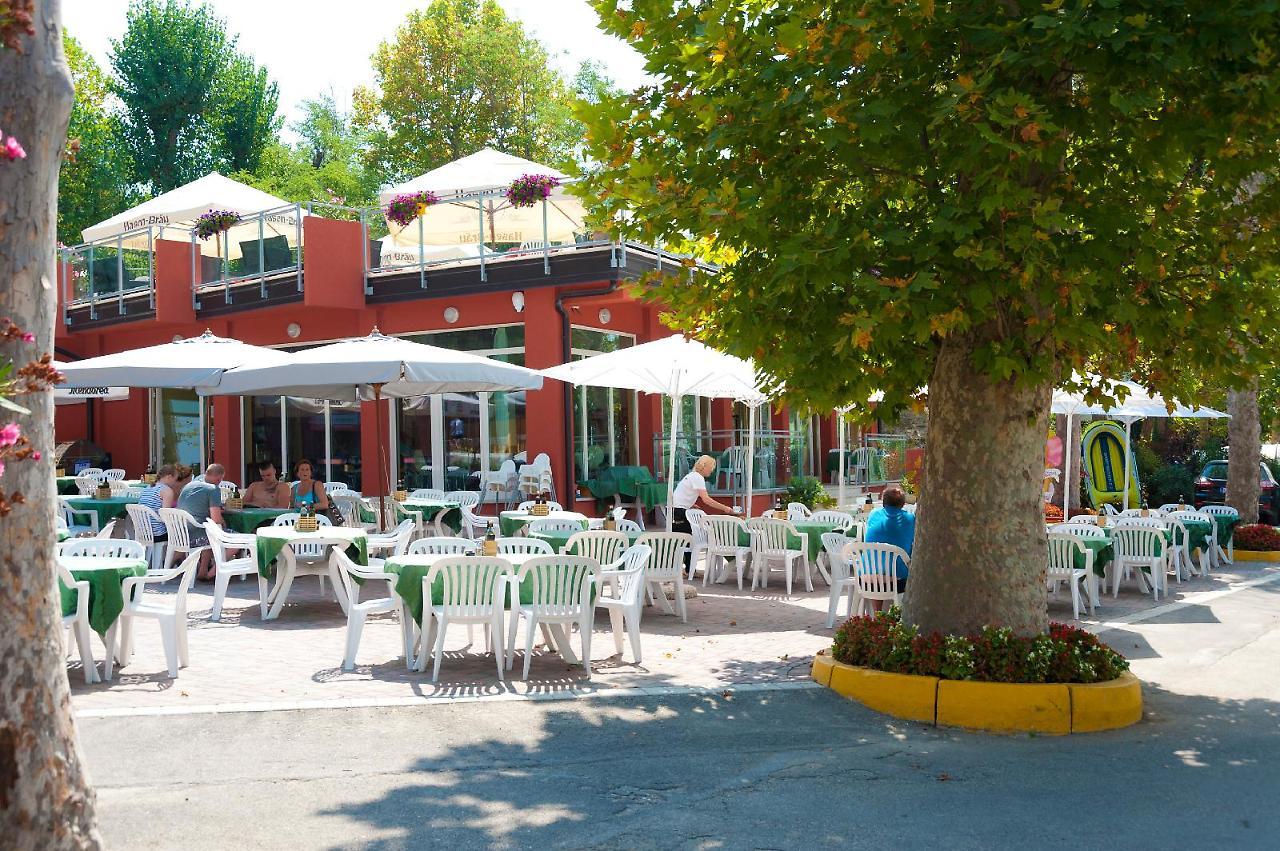 Happy Camp Mobile Homes In Camping Cisano San Vito Bardolino Buitenkant foto