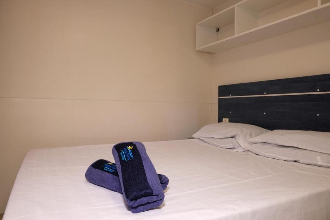 Happy Camp Mobile Homes In Camping Cisano San Vito Bardolino Buitenkant foto