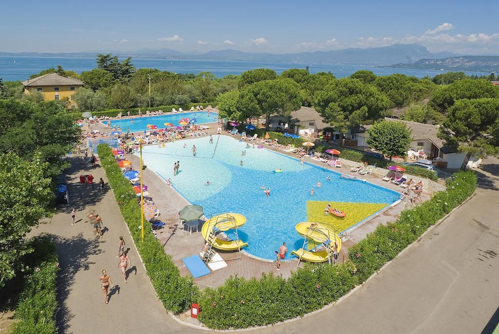 Happy Camp Mobile Homes In Camping Cisano San Vito Bardolino Buitenkant foto