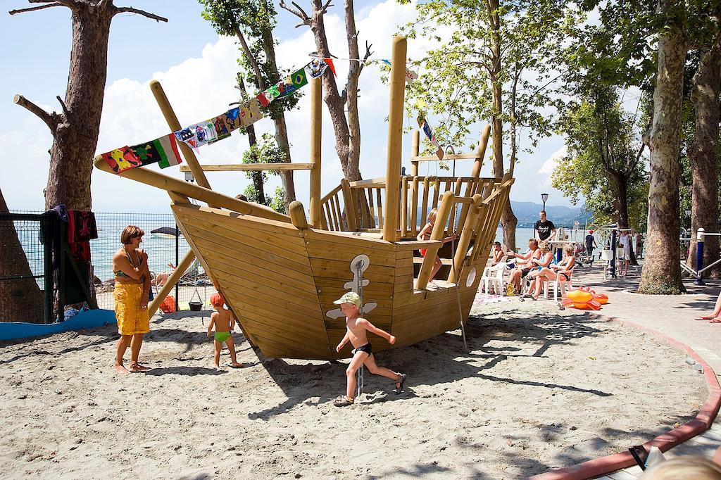 Happy Camp Mobile Homes In Camping Cisano San Vito Bardolino Buitenkant foto