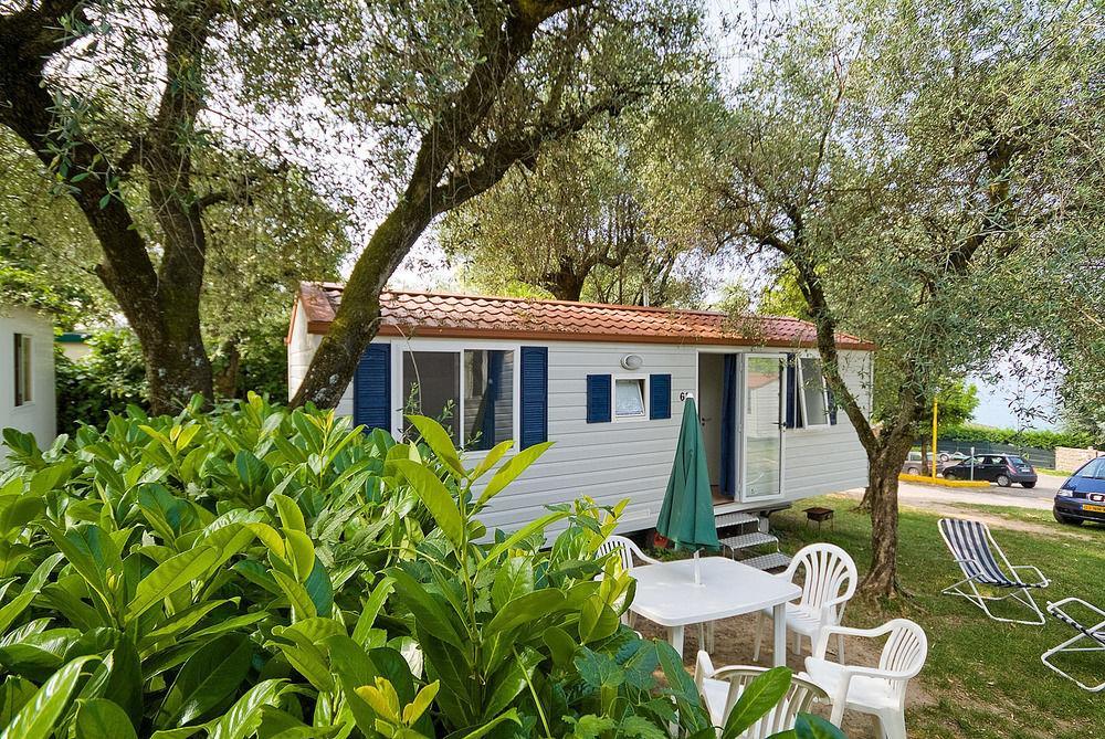 Happy Camp Mobile Homes In Camping Cisano San Vito Bardolino Buitenkant foto