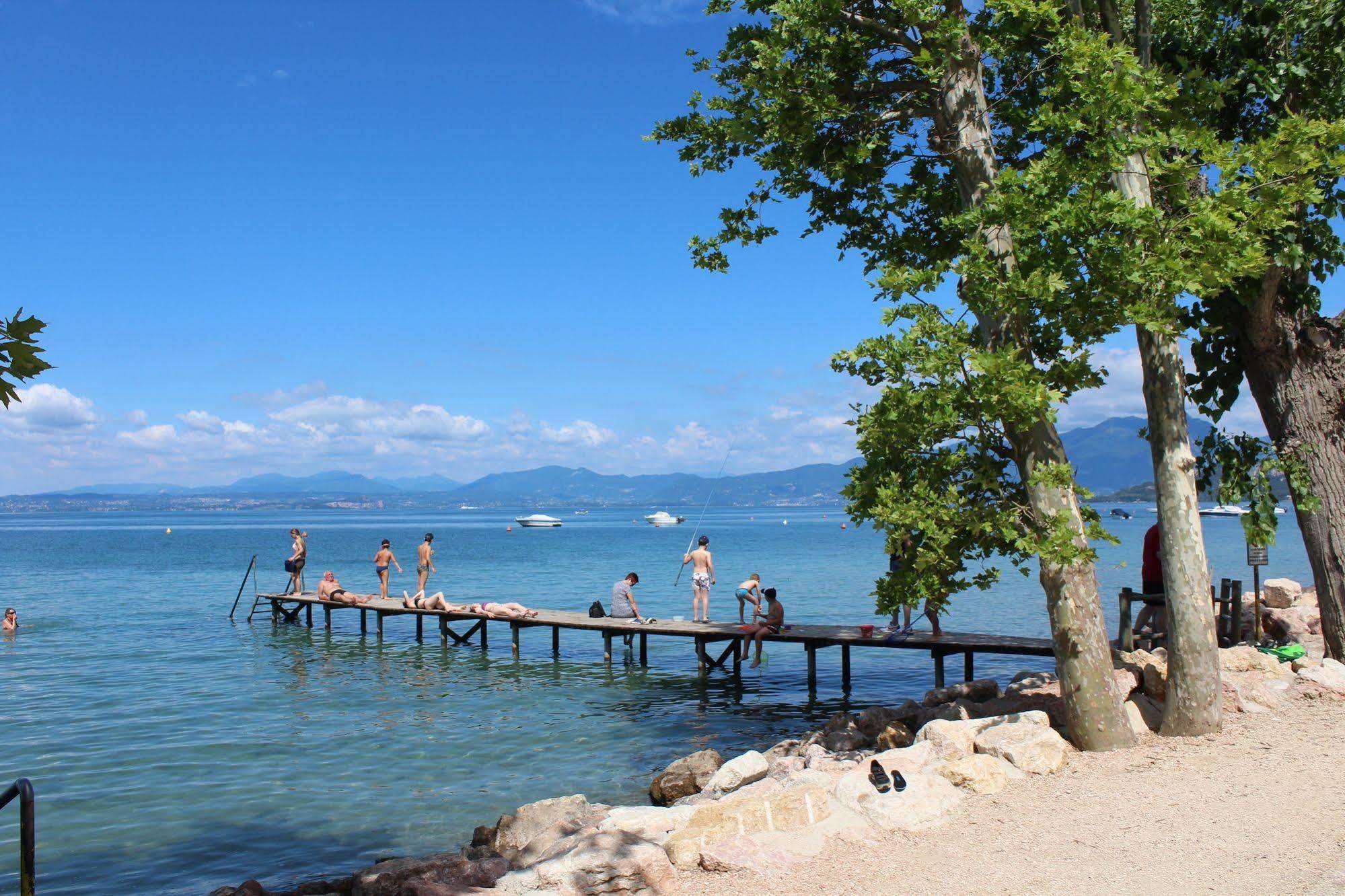 Happy Camp Mobile Homes In Camping Cisano San Vito Bardolino Buitenkant foto