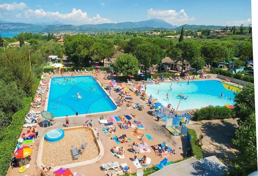 Happy Camp Mobile Homes In Camping Cisano San Vito Bardolino Buitenkant foto