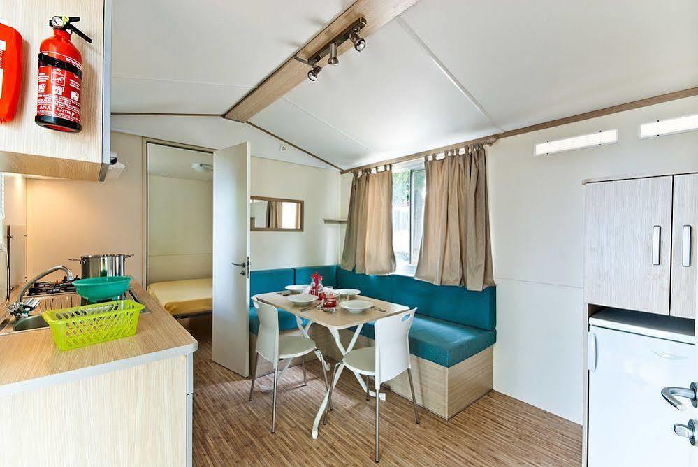 Happy Camp Mobile Homes In Camping Cisano San Vito Bardolino Buitenkant foto