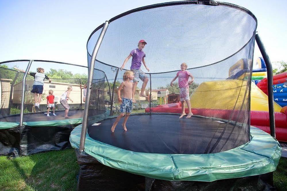 Happy Camp Mobile Homes In Camping Cisano San Vito Bardolino Buitenkant foto