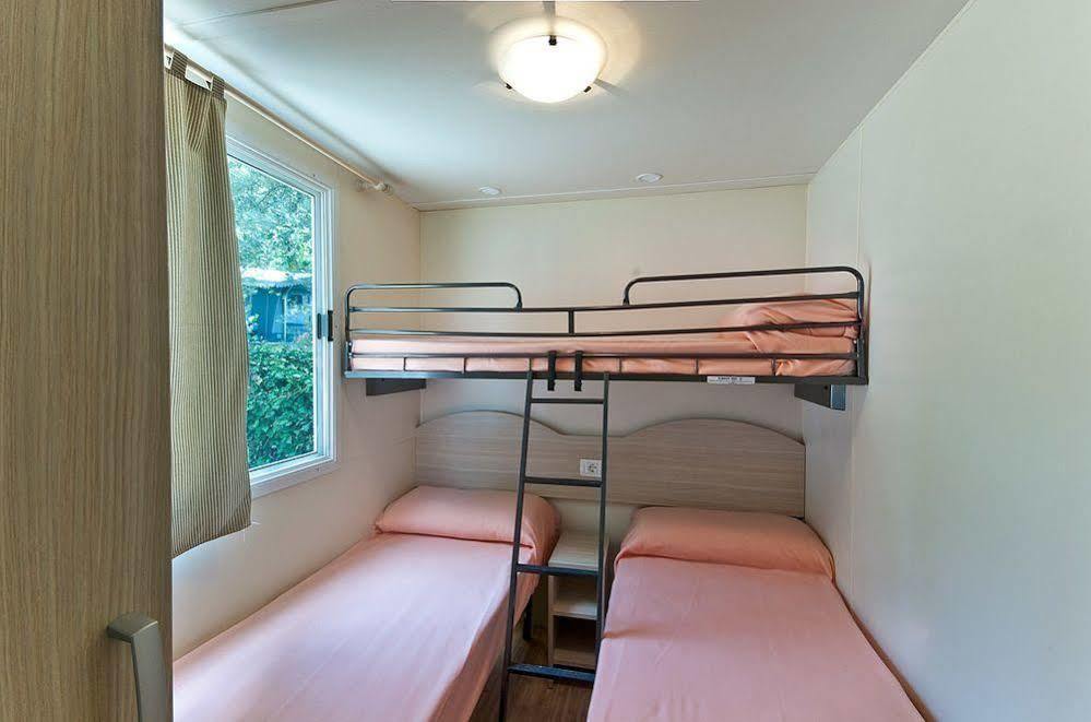 Happy Camp Mobile Homes In Camping Cisano San Vito Bardolino Buitenkant foto
